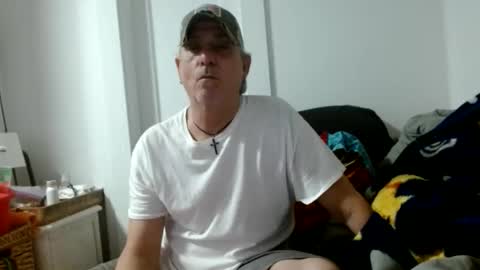 Snapshot of pirate334 chatting on May 2026 10:49:01 PM pirate334 online show from May 2026 10:49:01 PM