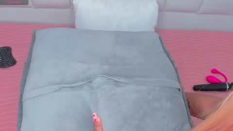 PittAndLunaa69 online show from February 2025 01:26:02 PM