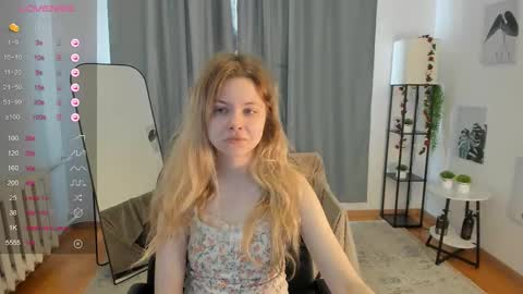 Snapshot of pixel_nest chatting on October 2025 05:47:02 AM Olga online show from October 2025 05:47:02 AM