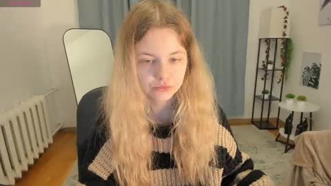 Snapshot of pixel_nest chatting on October 2025 06:12:02 AM Olga online show from October 2025 06:12:02 AM