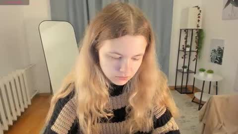 Snapshot of pixel_nest chatting on October 2025 05:17:02 AM Olga online show from October 2025 05:17:02 AM