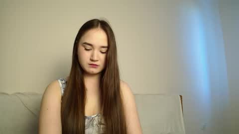 Snapshot of pixie____ chatting on May 2026 01:38:02 PM Lily online show from May 2026 01:38:02 PM