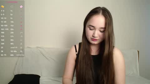 Snapshot of pixie____ chatting on May 2026 02:25:02 PM Lily online show from May 2026 02:25:02 PM