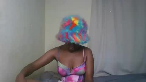 Snapshot of pixie_roman chatting on January 2025 12:20:01 PM Majesty online show from January 2025 12:20:01 PM