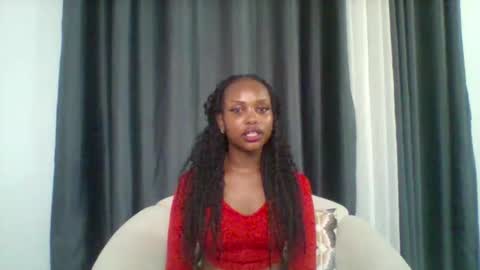 Snapshot of pixie_roman chatting on November 2025 06:43:01 PM Majesty online show from November 2025 06:43:01 PM