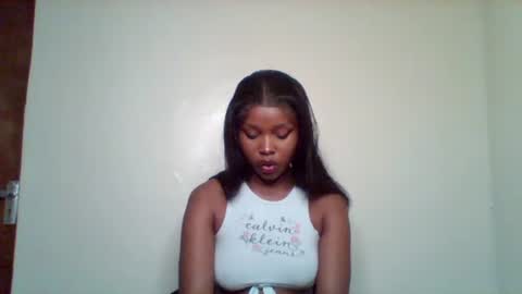 Snapshot of pixie_roman chatting on March 2026 04:18:01 AM Majesty online show from March 2026 04:18:01 AM