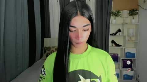 pixiedoll_ online show from February 2026 07:19:01 AM