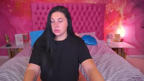 pixiehott online show from September 2025 01:16:01 PM