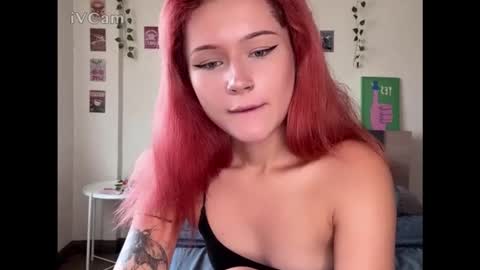 Snapshot of pixieyes0n chatting on February 2026 02:29:01 AM Daryl online show from February 2026 02:29:01 AM