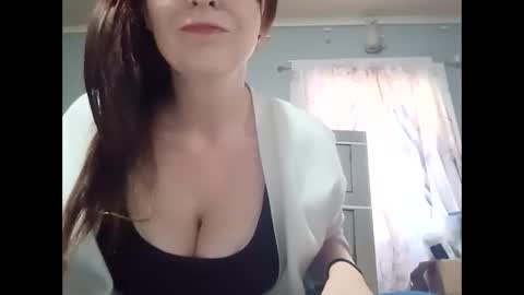 Snapshot of pizzedwife chatting on December 2024 10:18:02 PM pizzedwife online show from December 2024 10:18:02 PM