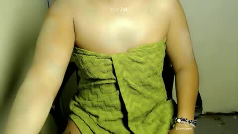 Snapshot of play_wiith_me chatting on September 2025 02:45:01 AM play_wiith_me online show from September 2025 02:45:01 AM