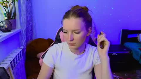 Snapshot of playful_mary chatting on May 2026 08:33:02 AM Masha online show from May 2026 08:33:02 AM