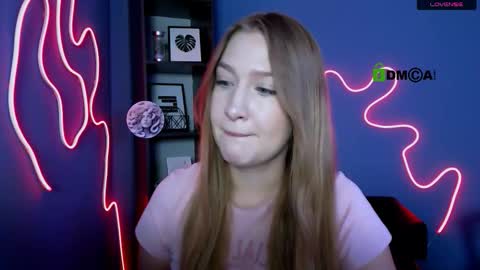 Sophie online show from September 2025 05:18:02 PM