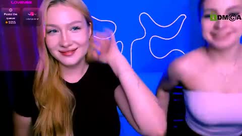 Snapshot of playful_sophie chatting on June 2026 07:35:02 PM Sophie online show from June 2026 07:35:02 PM