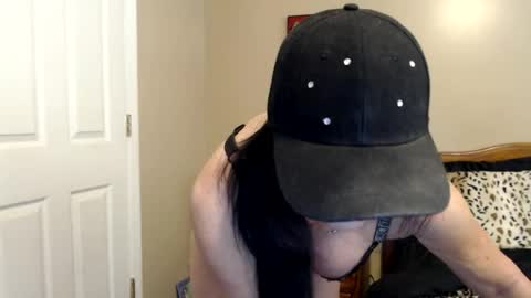 Snapshot of playfulkitten17 chatting on August 2026 05:33:02 PM playfulkitten17 online show from August 2026 05:33:02 PM