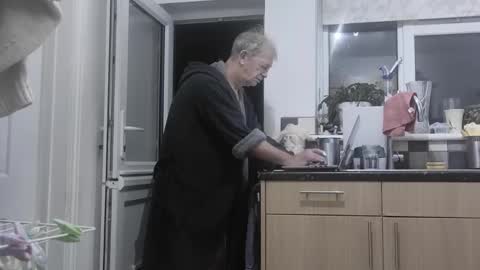 Play Me online show from December 2025 12:48:01 AM