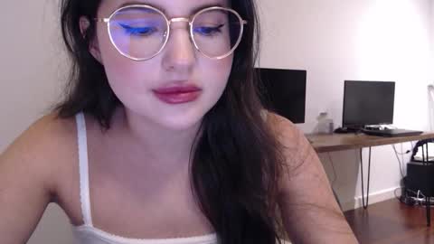 Mary online show from December 2025 09:41:02 PM