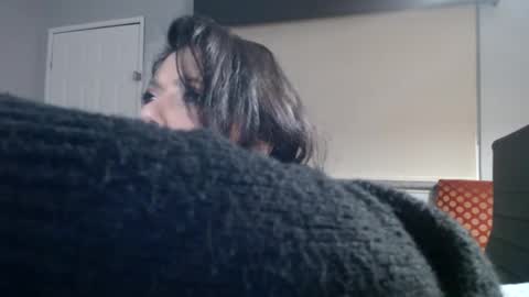 pleasantdinosaurus7537 online show from December 2025 07:06:01 AM