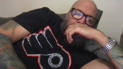 Snapshot of pleasesitonmycock chatting on January 2025 07:27:02 AM PleaseSitOnMyCock online show from January 2025 07:27:02 AM