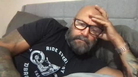 Snapshot of pleasesitonmycock chatting on September 2025 12:43:01 PM PleaseSitOnMyCock online show from September 2025 12:43:01 PM