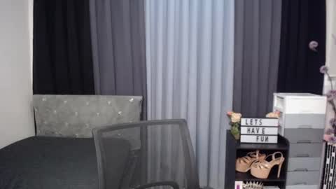 LAUREEN online show from September 2025 12:27:01 PM