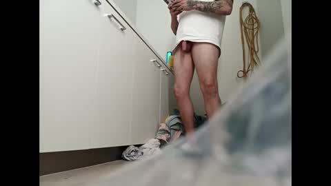 Snapshot of pleasuremypussyyy chatting on September 2025 09:49:02 PM X online show from September 2025 09:49:02 PM