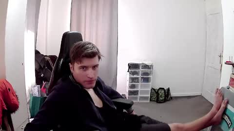 plkrisztian online show from April 2026 01:55:02 PM