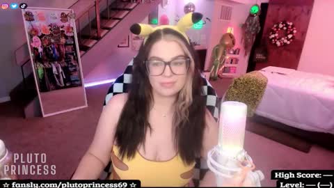 Pluto Princess online show from October 2025 05:43:02 AM