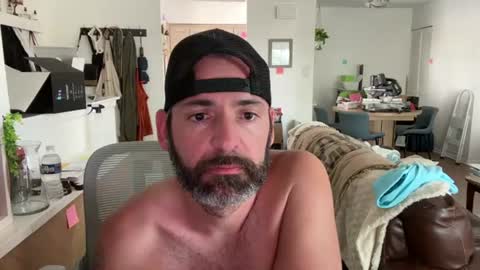 Snapshot of pmitch88 chatting on July 2026 08:00:02 PM Slug online show from July 2026 08:00:02 PM