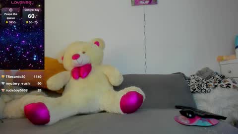 catalina online show from November 2025 01:55:02 PM