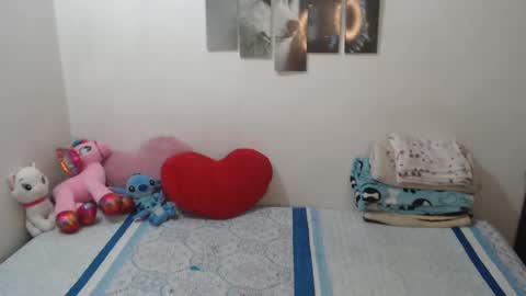 Snapshot of pocahontas_princess__ chatting on September 2025 02:08:02 PM Pocahontas online show from September 2025 02:08:02 PM