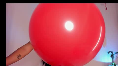 Snapshot of pocahontas_sensual chatting on February 2025 10:37:01 PM Jasmine online show from February 2025 10:37:01 PM