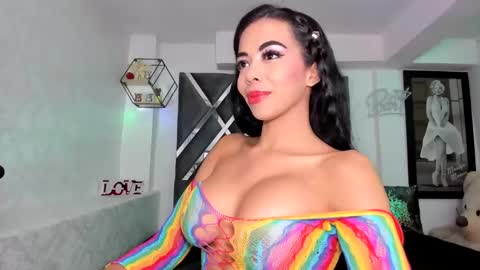 Snapshot of pocahontasweetss chatting on December 2024 08:00:02 AM I dream of having many followers online show from December 2024 08:00:02 AM