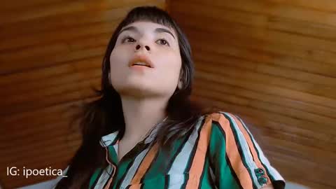 Snapshot of poeeticaa_ chatting on December 2024 12:09:01 AM IG ipoetica online show from December 2024 12:09:01 AM