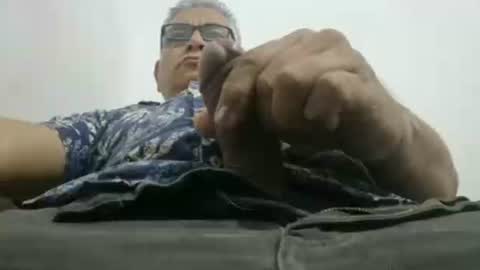 poli online show from October 2025 11:42:02 PM