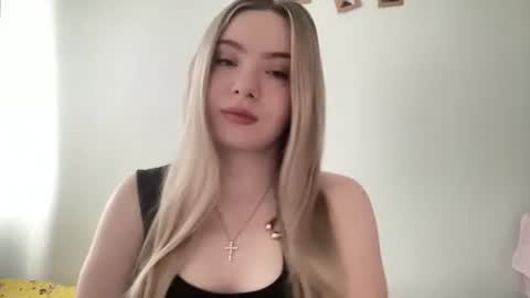 Snapshot of polishangel222 chatting on February 2026 10:14:01 AM polishangel222 online show from February 2026 10:14:01 AM