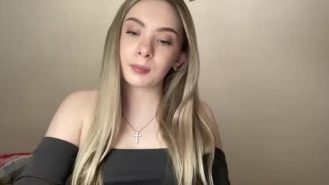 polishangel222 online show from March 2026 05:51:01 PM