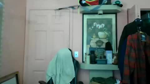 Snapshot of polishrifle3 chatting on May 2026 08:22:01 AM jaws online show from May 2026 08:22:01 AM