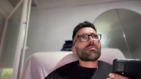 pollabeta online show from November 2025 12:27:01 PM