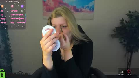 Snapshot of polly__mayer chatting on June 2026 01:10:02 AM Polly online show from June 2026 01:10:02 AM