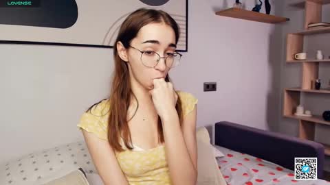 Polly online show from September 2025 07:34:02 AM