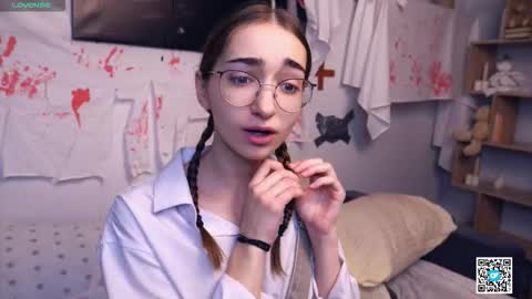 Polly online show from November 2025 06:15:02 AM