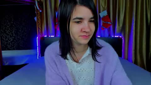 Polly online show from December 2025 07:05:01 AM