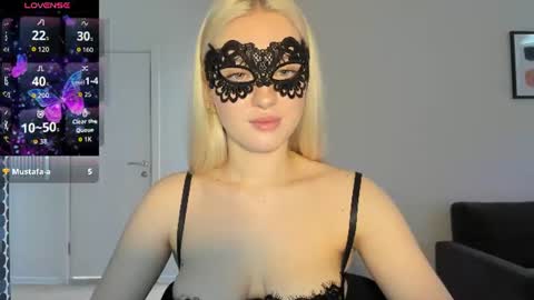 Snapshot of polly_skil chatting on June 2026 12:46:02 PM polly_skil online show from June 2026 12:46:02 PM