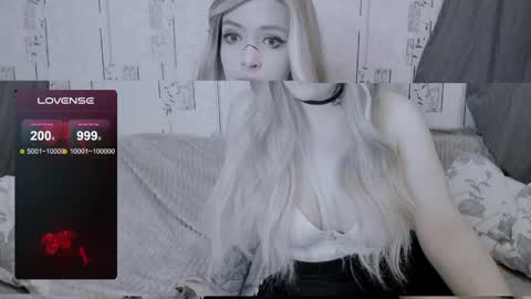 Snapshot of polly_wow chatting on June 2026 07:16:02 PM Polly online show from June 2026 07:16:02 PM
