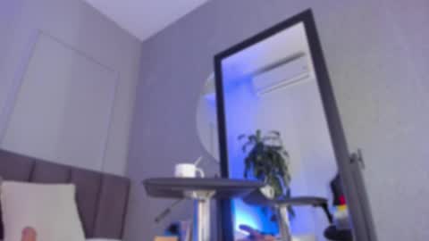 POLLY online show from November 2025 10:06:01 AM