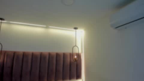 POLLY online show from January 2026 10:17:02 AM