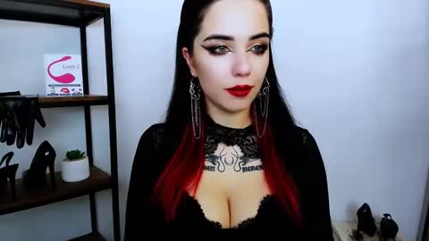 Snapshot of pollyflowers chatting on December 2024 02:09:02 AM Polly online show from December 2024 02:09:02 AM