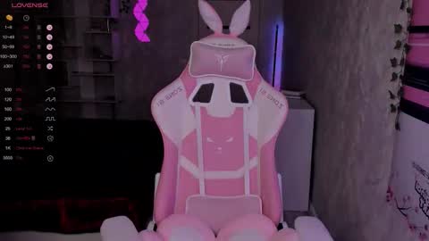 Snapshot of pollyhill1 chatting on November 2025 08:52:01 PM online show from November 2025 08:52:01 PM