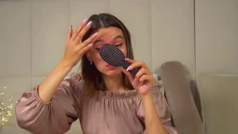 Snapshot of pollylanders chatting on October 2025 06:52:02 PM Polly online show from October 2025 06:52:02 PM